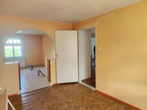 Prodej rodinného domu, Dubí, 302 m2
