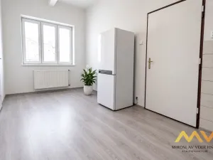 Pronájem bytu 3+1, Hradec Králové, náměstí 5. května, 98 m2