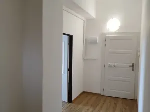 Pronájem bytu 2+1, Praha - Vysočany, Poděbradská, 77 m2
