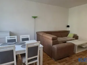 Prodej bytu 3+1, Zlaté Hory, Na Sídlišti, 68 m2