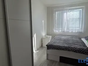 Prodej bytu 3+1, Zlaté Hory, Na Sídlišti, 68 m2