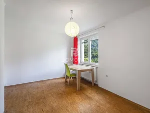 Prodej bytu 3+1, Kosmonosy, Debřská, 76 m2