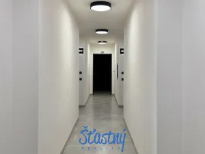 Prodej bytu 2+kk, Praha, Čakovická, 55 m2