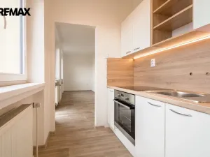 Pronájem bytu 2+1, Hradec Králové - Pražské Předměstí, Šmilovského, 67 m2