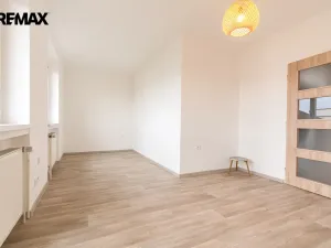 Pronájem bytu 2+1, Hradec Králové - Pražské Předměstí, Šmilovského, 67 m2