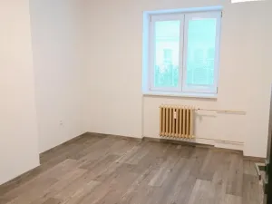Pronájem bytu 2+1, Pardubice - Zelené Předměstí, Josefa Ressla, 55 m2