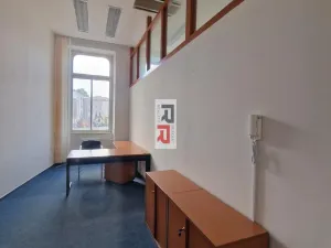 Pronájem kanceláře, Olomouc, Dolní náměstí, 17 m2