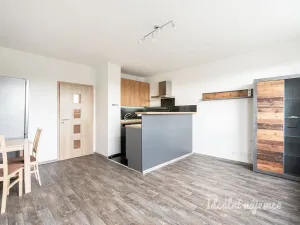 Pronájem bytu 2+kk, Praha - Modřany, Jordana Jovkova, 44 m2
