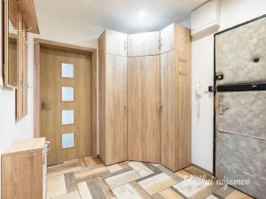 Pronájem bytu 2+kk, Praha - Modřany, Jordana Jovkova, 44 m2