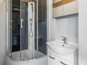 Prodej komerční nemovitosti, Říčany, Kozinova, 300 m2