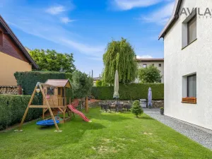 Prodej komerční nemovitosti, Říčany, Kozinova, 300 m2