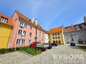 Pronájem bytu 1+kk, Cheb, Hradební, 23 m2