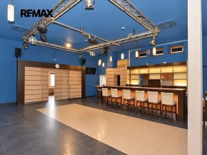 Prodej obchodního prostoru, Beroun, Třída Míru, 456 m2