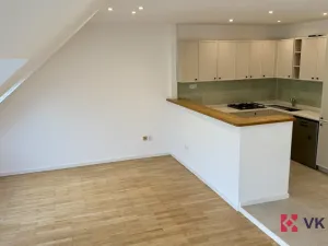 Pronájem bytu 2+kk, Praha - Žižkov, Jičínská, 61 m2