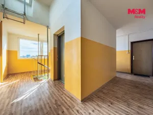 Prodej bytu 2+kk, Praha - Stodůlky, Bronzová, 43 m2