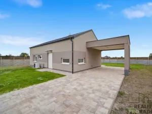 Prodej rodinného domu, Kladruby nad Labem - Bílé Vchynice, 123 m2