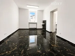 Prodej komerční nemovitosti, Ostrava, 28. října, 83 m2