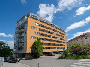 Prodej bytu 2+kk, Praha - Vysočany, Skloněná, 74 m2
