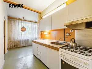 Prodej bytu 4+1, Karlovy Vary, Modenská, 77 m2