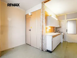 Prodej bytu 4+1, Karlovy Vary, Modenská, 77 m2