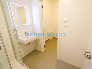 Pronájem bytu 1+kk, Praha - Modřany, Kolmanova, 37 m2