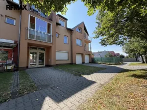 Prodej bytu 3+kk, Šestajovice, Revoluční, 74 m2