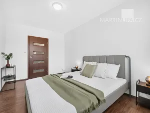 Prodej bytu 2+kk, Praha - Kobylisy, Famfulíkova, 43 m2