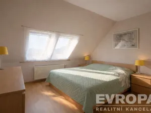 Prodej rodinného domu, Praha - Suchdol, Armádní, 342 m2