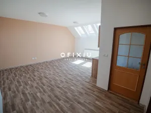 Pronájem bytu 2+kk, Hrušovany nad Jevišovkou, náměstí Míru, 64 m2