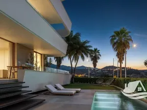 Prodej bytu 4+kk, Estepona, Španělsko, 83 m2