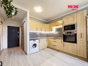 Prodej bytu 2+kk, Karviná - Hranice, Bratr. Veverkových, 37 m2