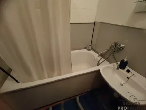 Prodej bytu 2+1, Kadaň, Chomutovská, 51 m2