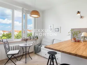Prodej bytu 3+1, Praha - Hradčany, Tychonova, 97 m2