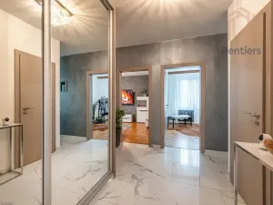 Prodej bytu 4+1, Mariánské Lázně, Na Třešňovce, 80 m2