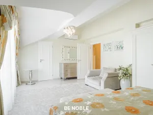 Prodej bytu 3+kk, Karlovy Vary, Zámecký vrch, 108 m2