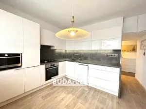 Prodej bytu 2+1, Zlín, Kvítková, 56 m2