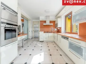 Prodej kanceláře, Hranice, Pod Bílým kamenem, 540 m2