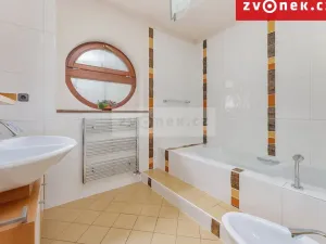 Prodej kanceláře, Hranice, Pod Bílým kamenem, 540 m2