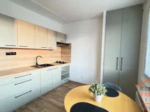 Pronájem bytu 1+1, Hradec Králové, Kyjevská, 36 m2
