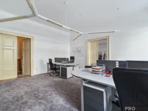 Pronájem kanceláře, Pardubice - Zelené Předměstí, třída Míru, 82 m2