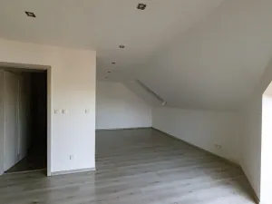 Dražba bytu 2+1, Břeclav, Kpt. Jaroše, 72 m2