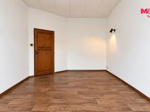Pronájem kanceláře, Klášterec nad Ohří, Chomutovská, 9 m2