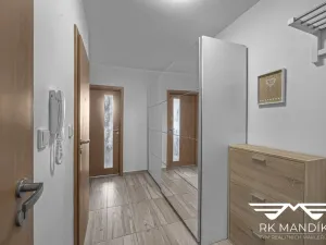 Prodej bytu 2+kk, Praha - Horní Měcholupy, Ravennská, 44 m2
