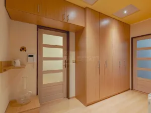 Prodej bytu 3+1, Praha - Bubeneč, U studánky, 82 m2