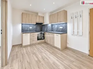 Pronájem obchodního prostoru, Neratovice, Kojetická, 39 m2