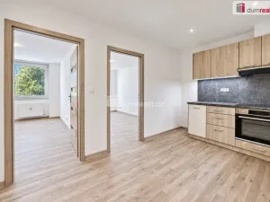Pronájem obchodního prostoru, Neratovice, Kojetická, 39 m2