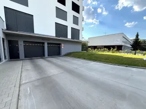 Pronájem garáže, Brno, třída Generála Píky, 12 m2