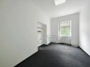 Pronájem kanceláře, České Budějovice, Kanovnická, 210 m2