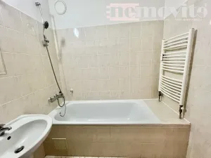 Pronájem bytu 2+kk, Hradec Králové, třída Edvarda Beneše, 48 m2