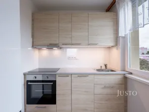 Pronájem bytu 2+kk, Praha - Řepy, Nevanova, 42 m2